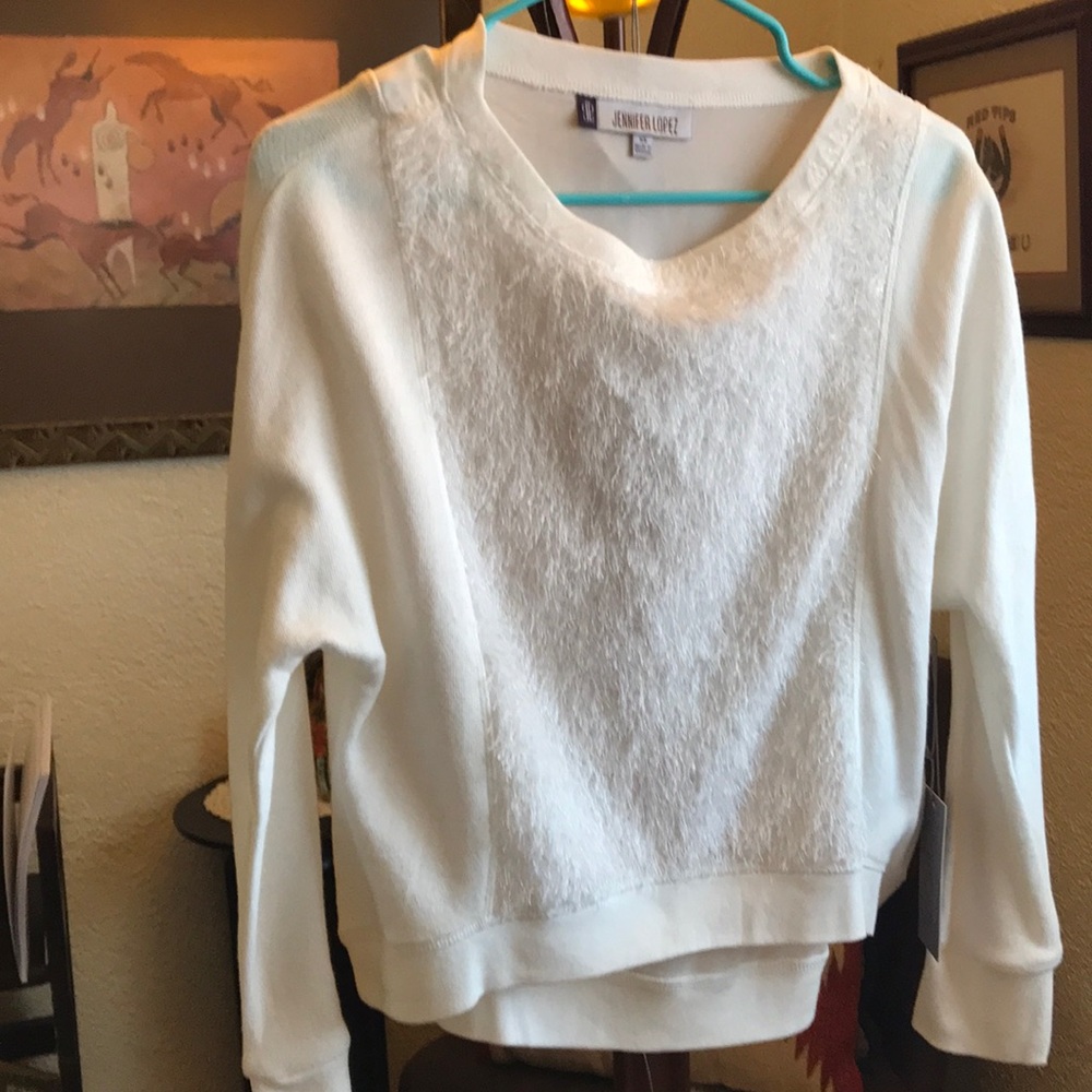 Price drop!! JLo Off-white lightweight sweater.